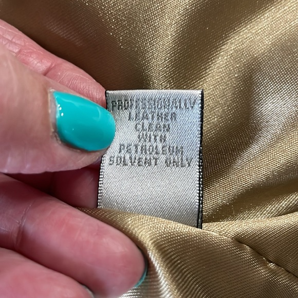 Chico’s Size 2 (12/14) Gold Leather 3/4 Sleeve Jacket. Fully Lined. - Picture 10 of 11